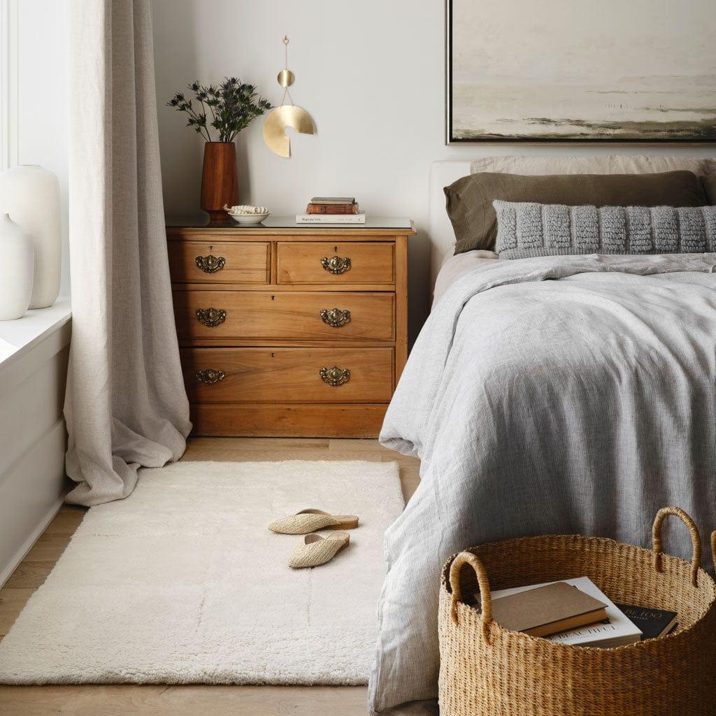 Jiya Hand-Woven Accent Rug