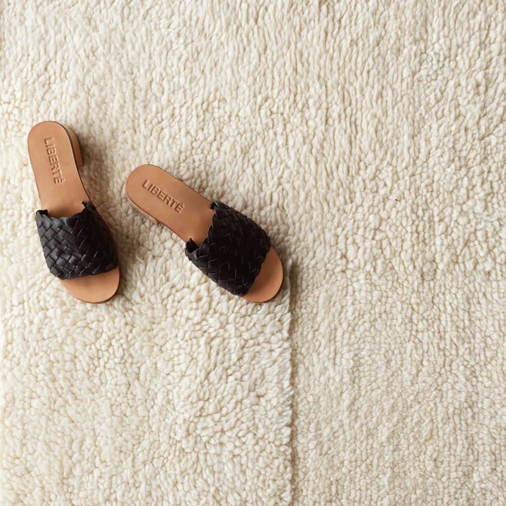 Jiya Hand-Woven Accent Rug
