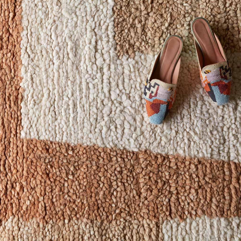 Navya Hand-Tufted Accent Rug