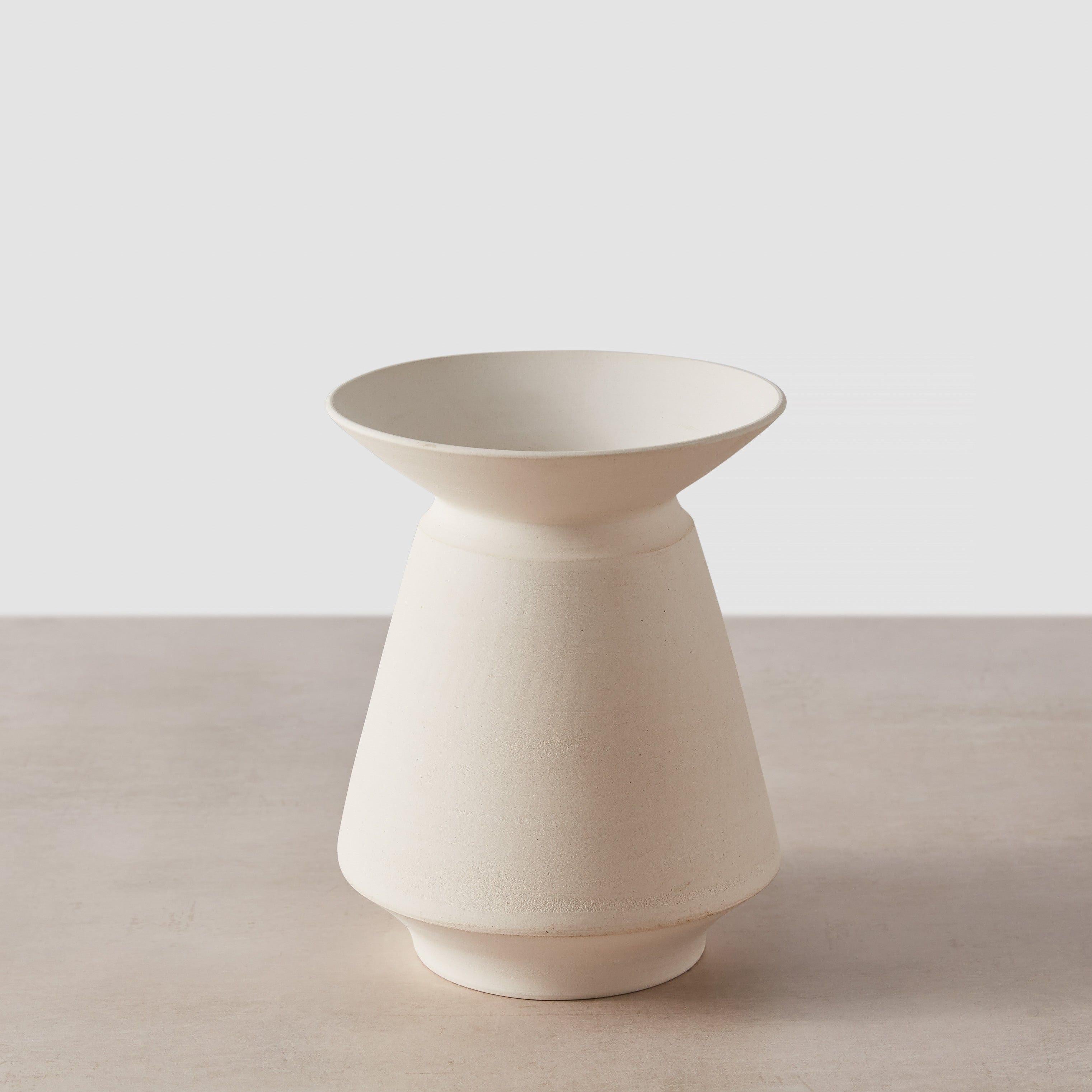 Ceramic vase handcrafted in Chile, white
