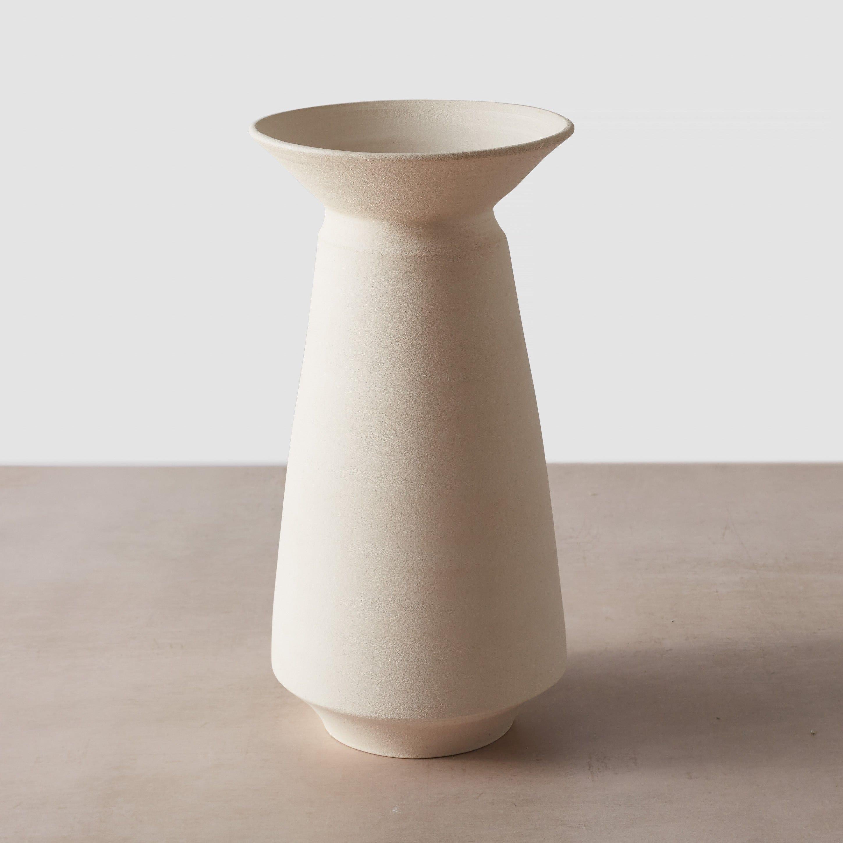 Ceramic vase handcrafted in Chile, white