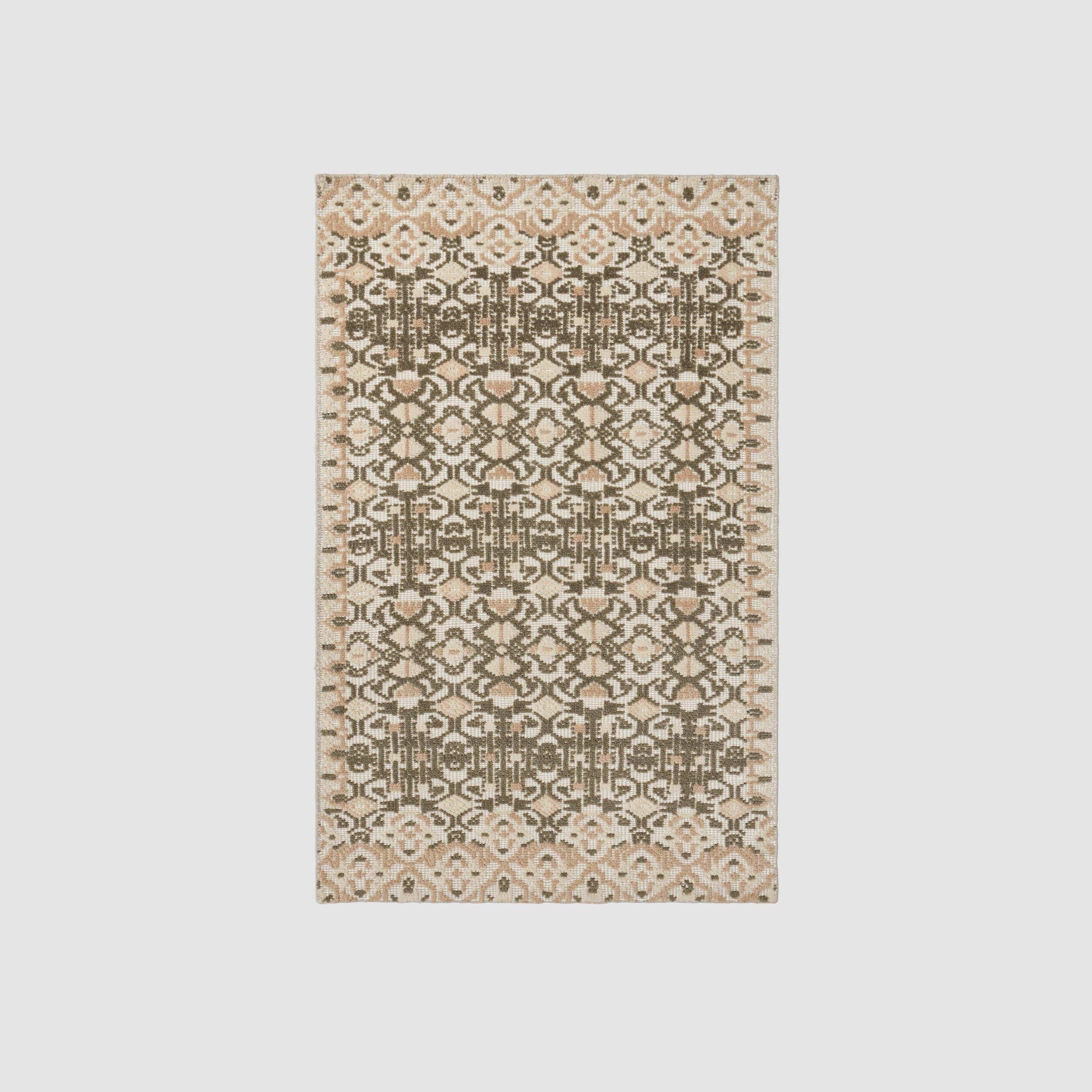 Hanita Hand-Tufted Accent Rug
