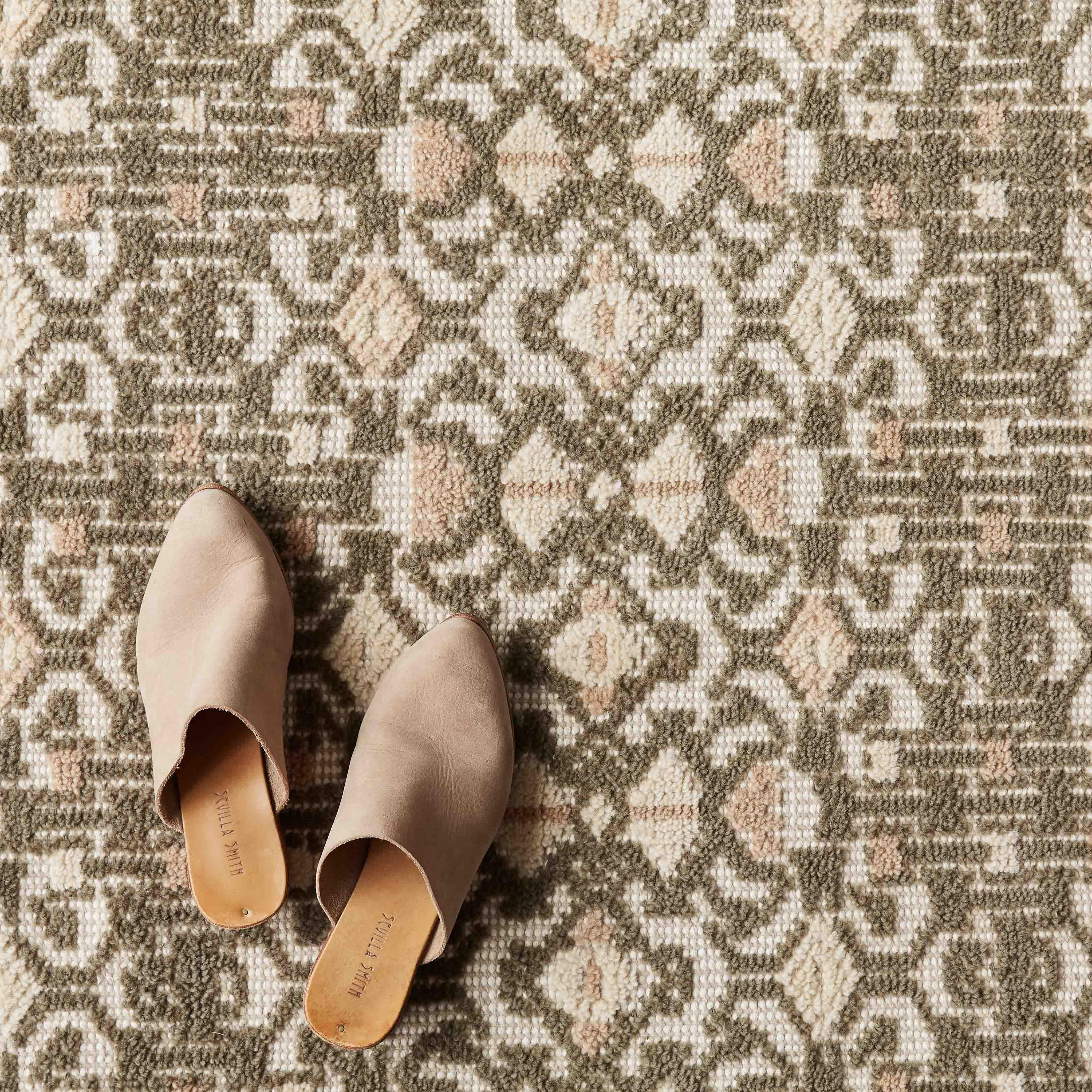 Hanita Hand-Tufted Accent Rug